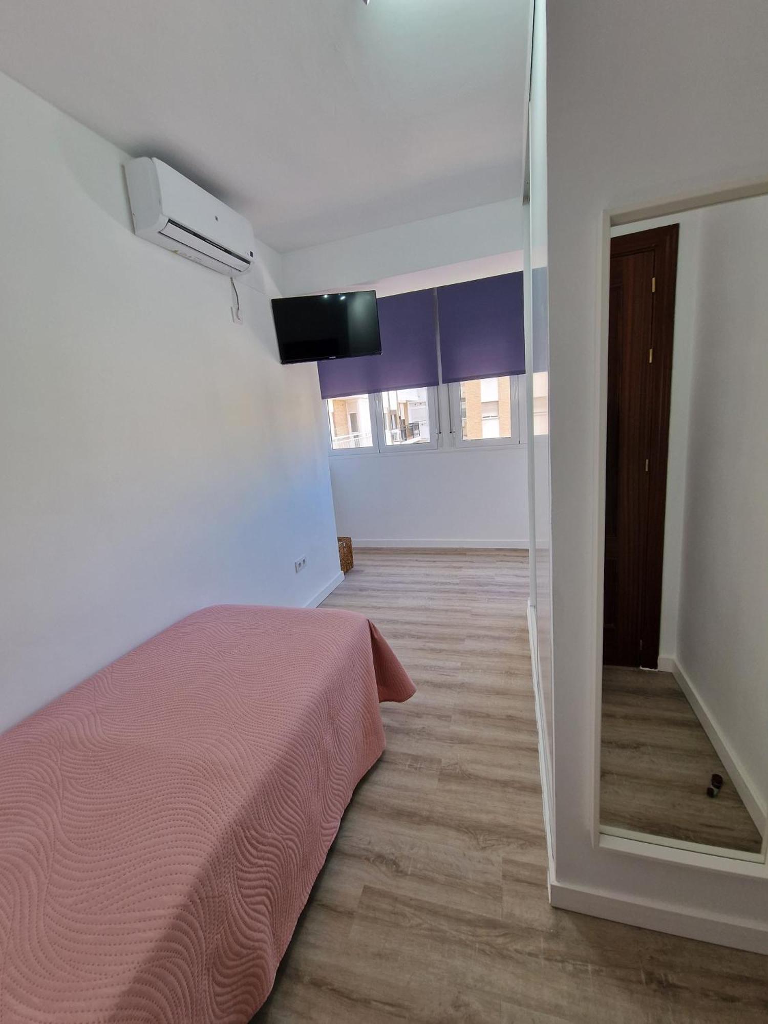 Ferienwohnung Virgen De Lujan Triana Sevilla Exterior foto